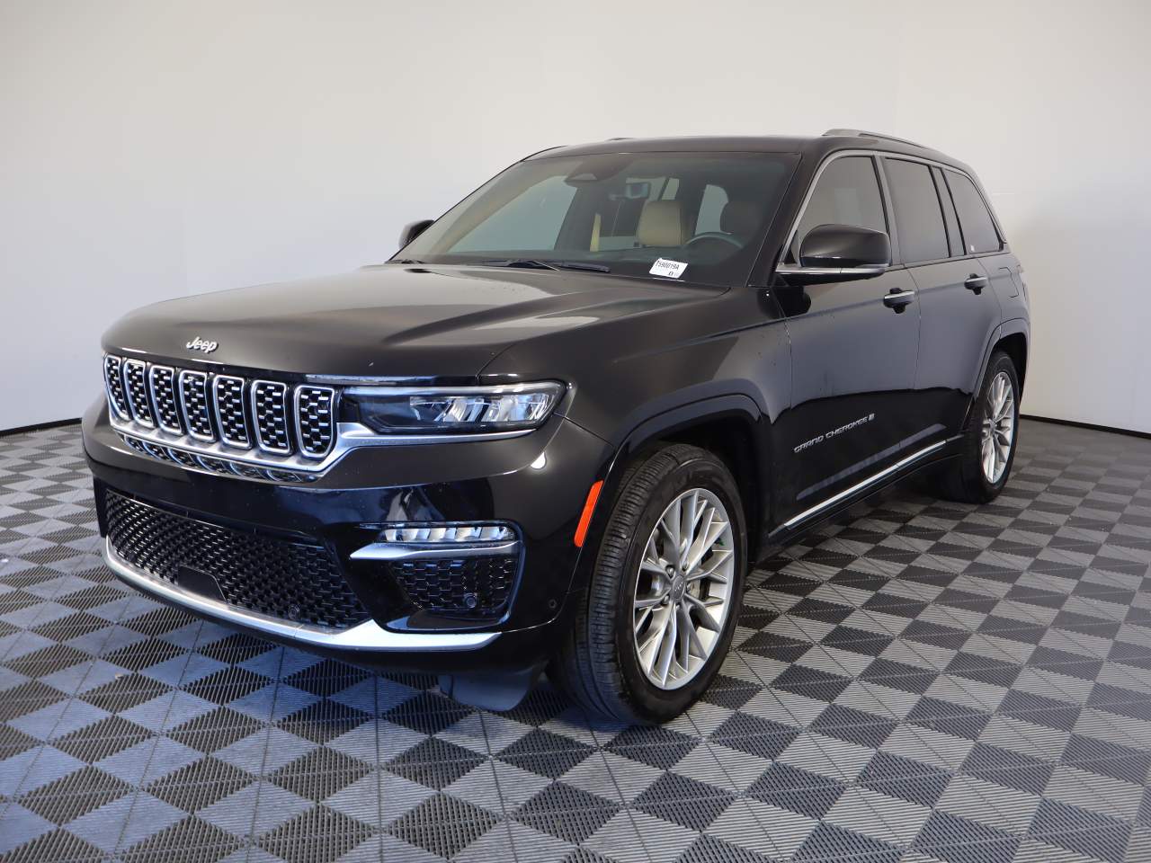 2023 Jeep Grand Cherokee Summit