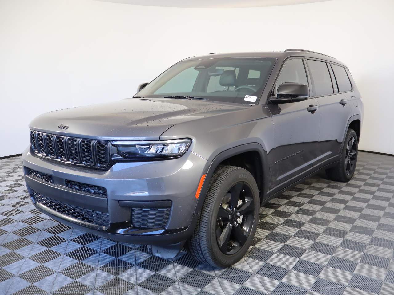 2023 Jeep Grand Cherokee L Altitude's photo