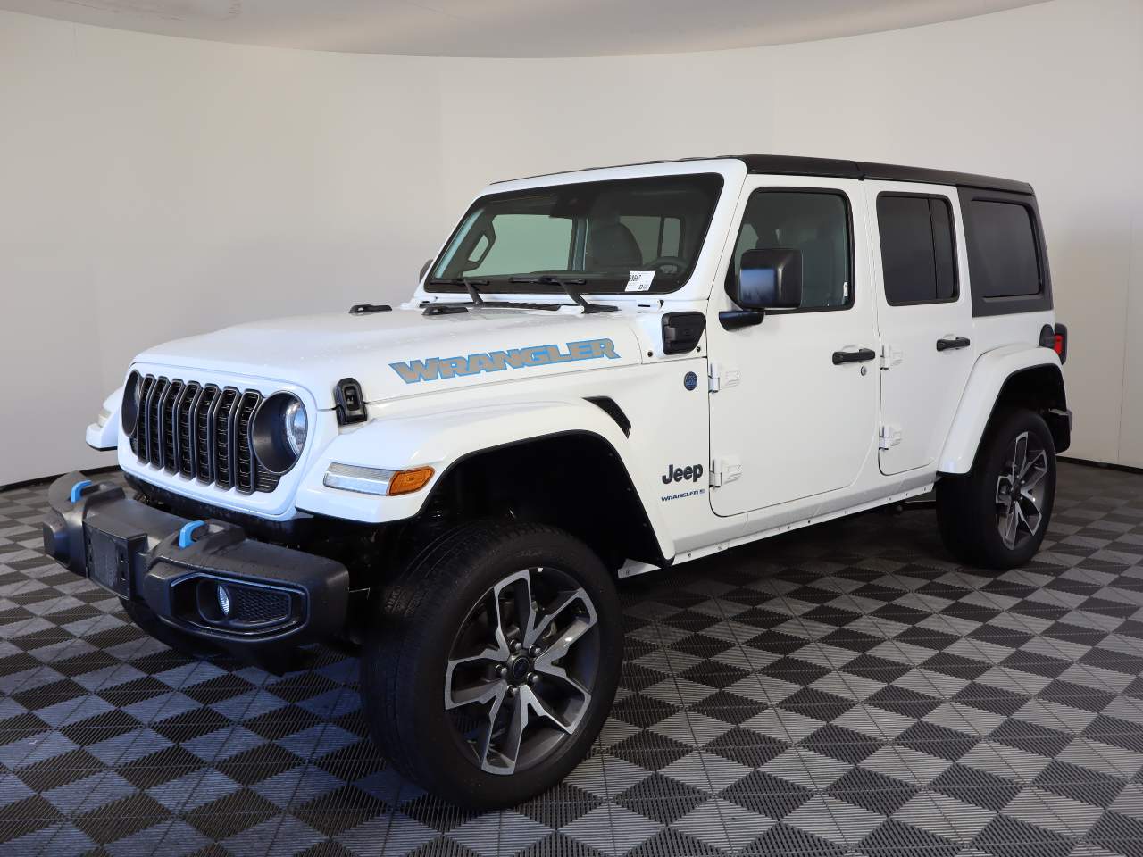 2024 Jeep Wrangler 4dr SUV 4X4