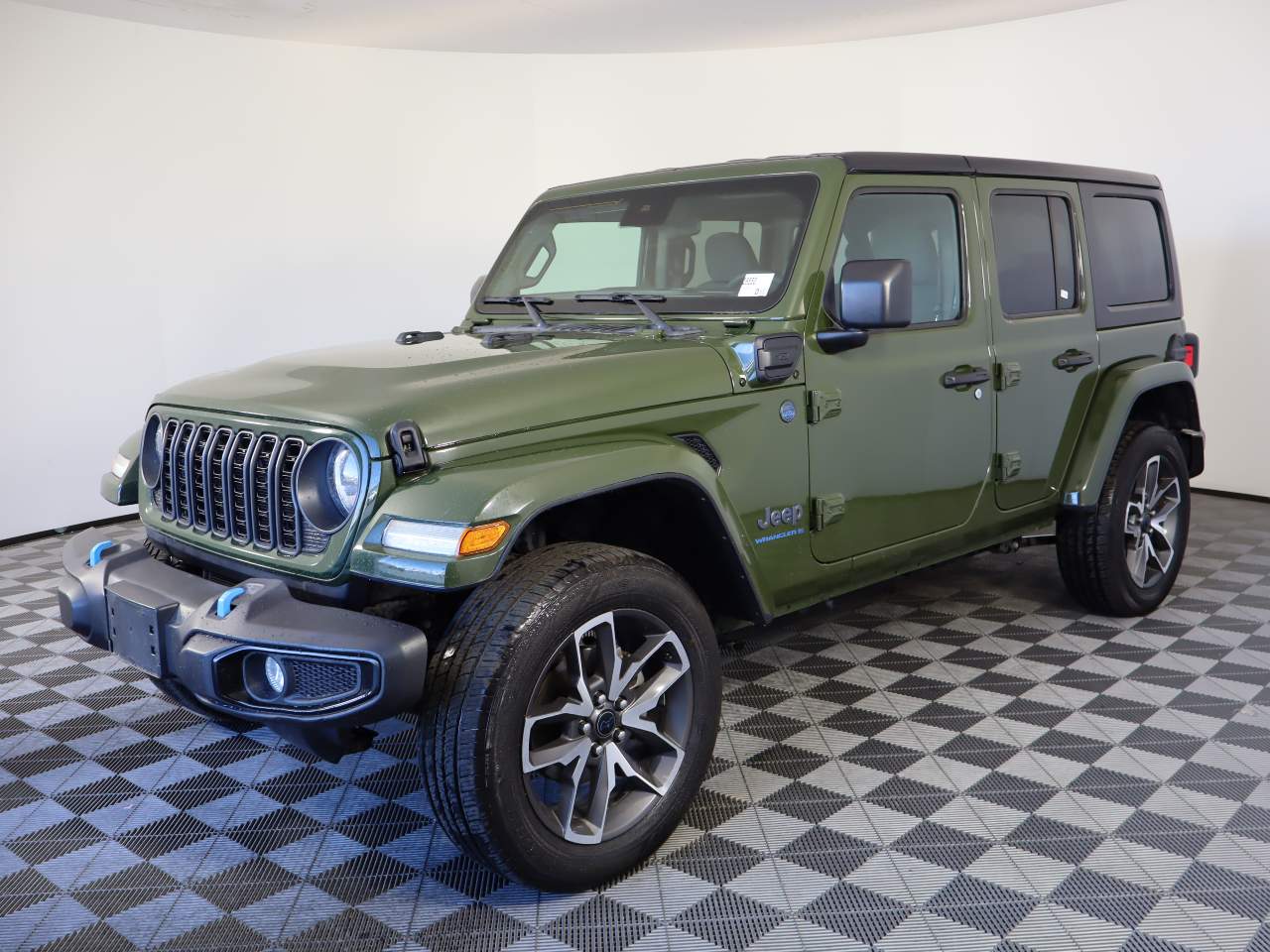 2024 Jeep Wrangler 4dr SUV 4X4