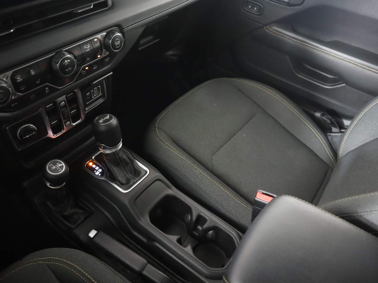 2025 Jeep Wrangler 4xe Sahara 4XE - Photo 15