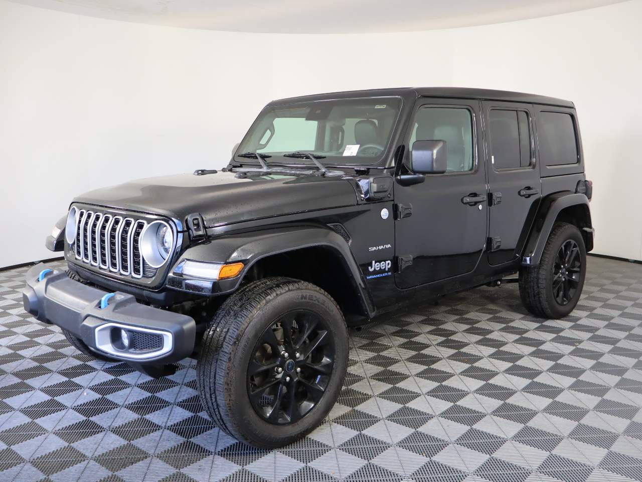 2024 Jeep Wrangler 4dr SUV 4X4