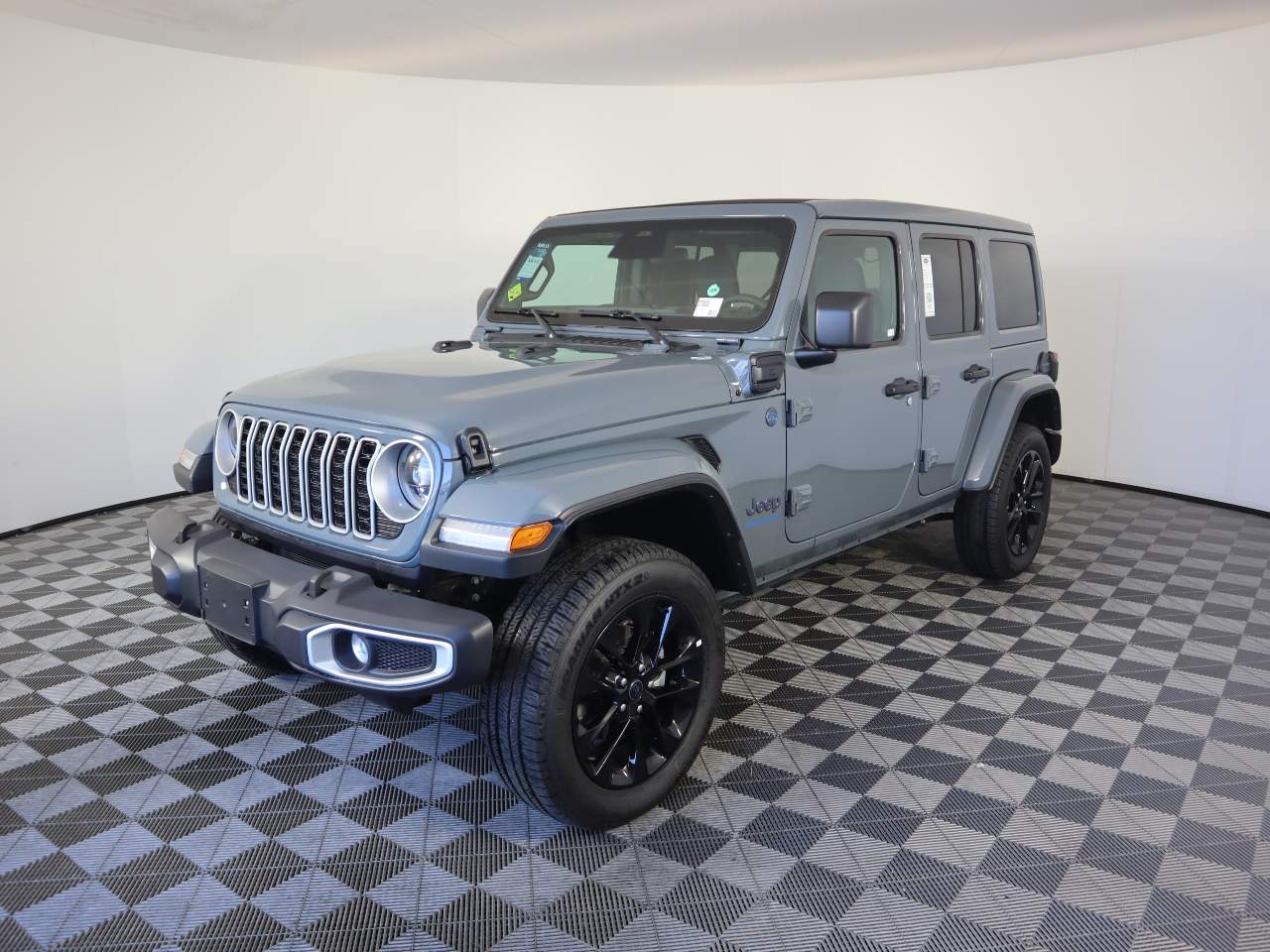 2025 Jeep Wrangler Sahara 4xe