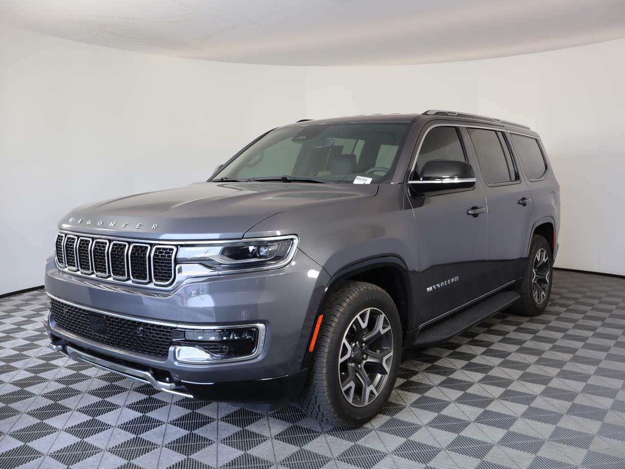 2023 Jeep Wagoneer Series III's photo