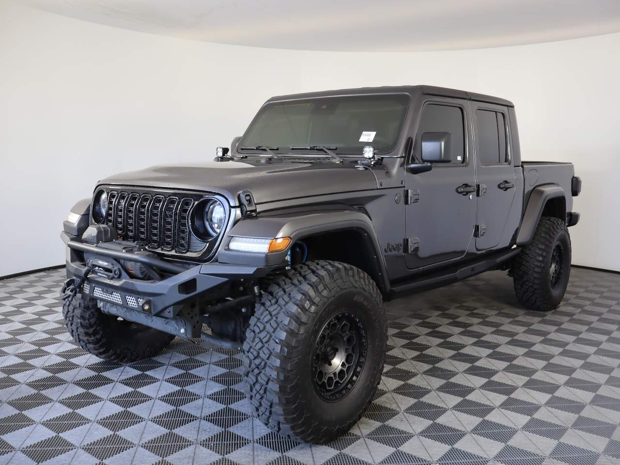 2024 Jeep Gladiator Willys Crew Cab