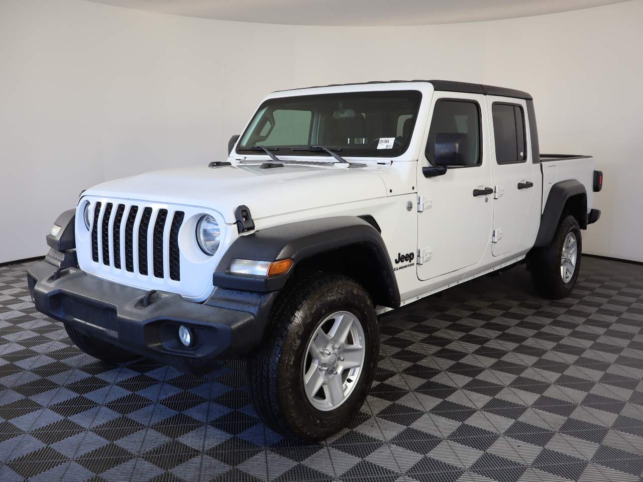 2020 Jeep Gladiator Sport S's photo