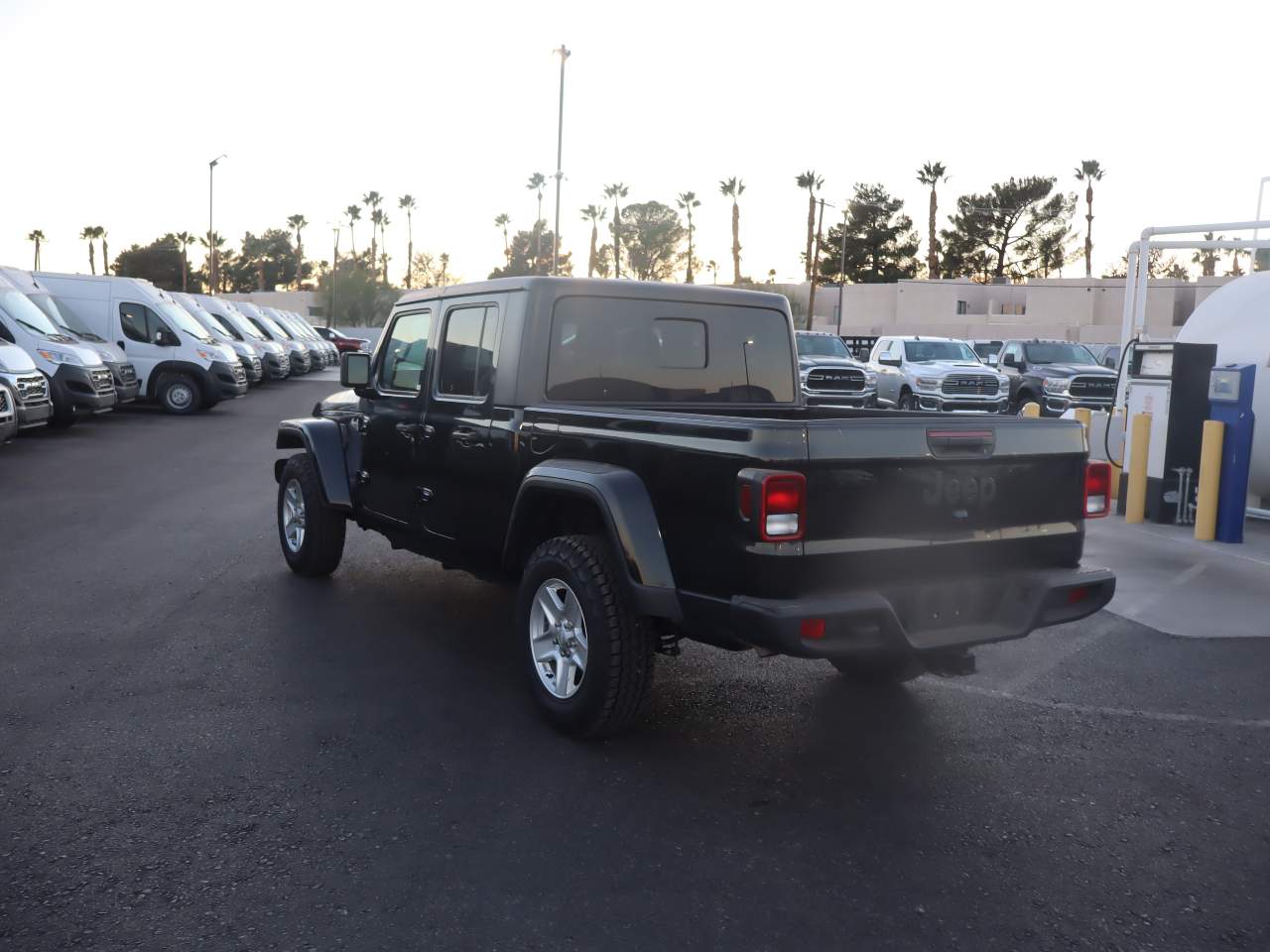 2021 Jeep Gladiator Sport S Crew Cab