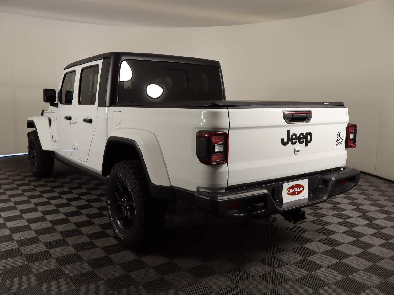 2024 Jeep Gladiator Willys Crew Cab