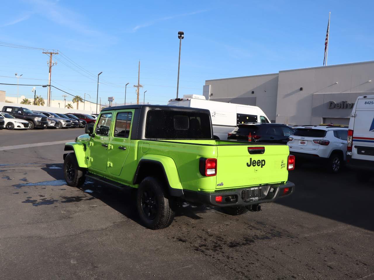 2021 Jeep Gladiator Willys Crew Cab