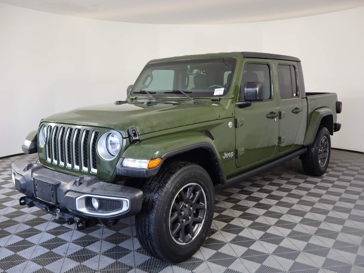 2022 Jeep Gladiator Overland's photo