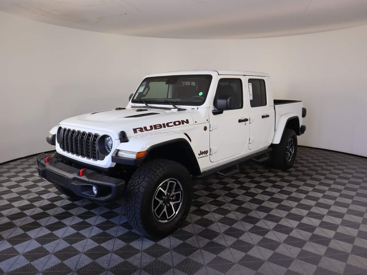 Bright White Clear Coat 2024 Jeep Gladiator Pickup Truck Four-Wheel Drive 8-Speed Automatic