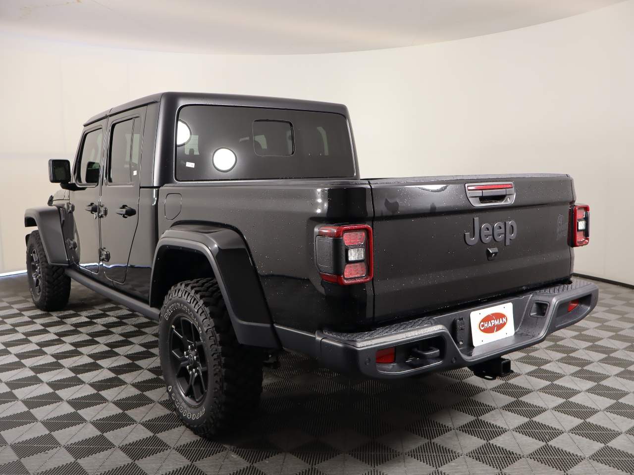 2025 Jeep Gladiator Willys Crew Cab