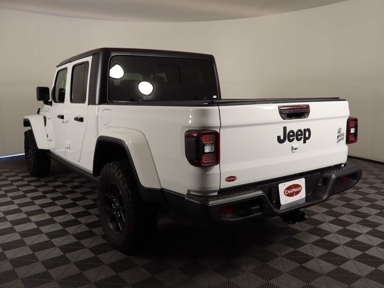 2025 Jeep Gladiator Willys Crew Cab