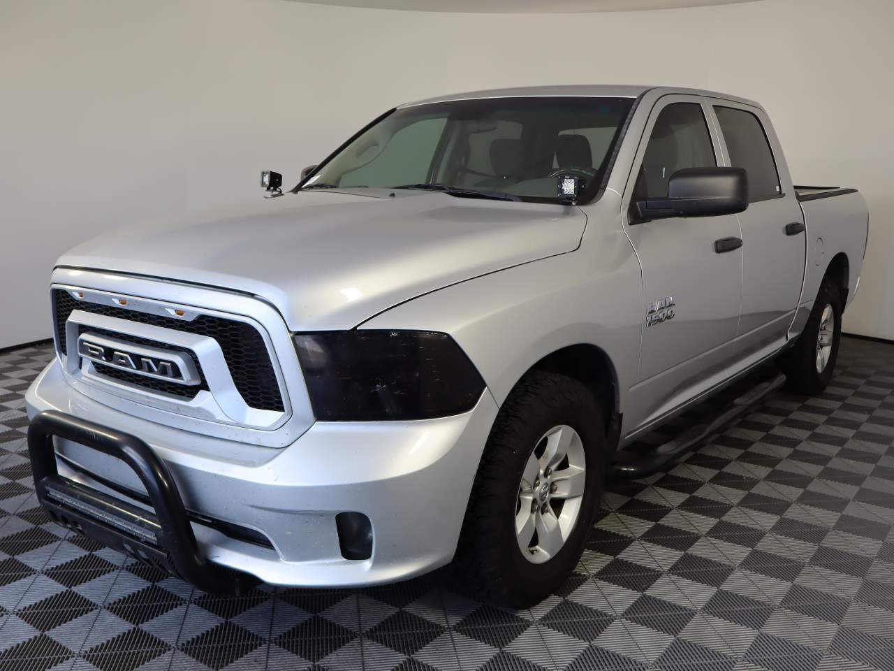 2018 Ram 1500 Express Crew Cab