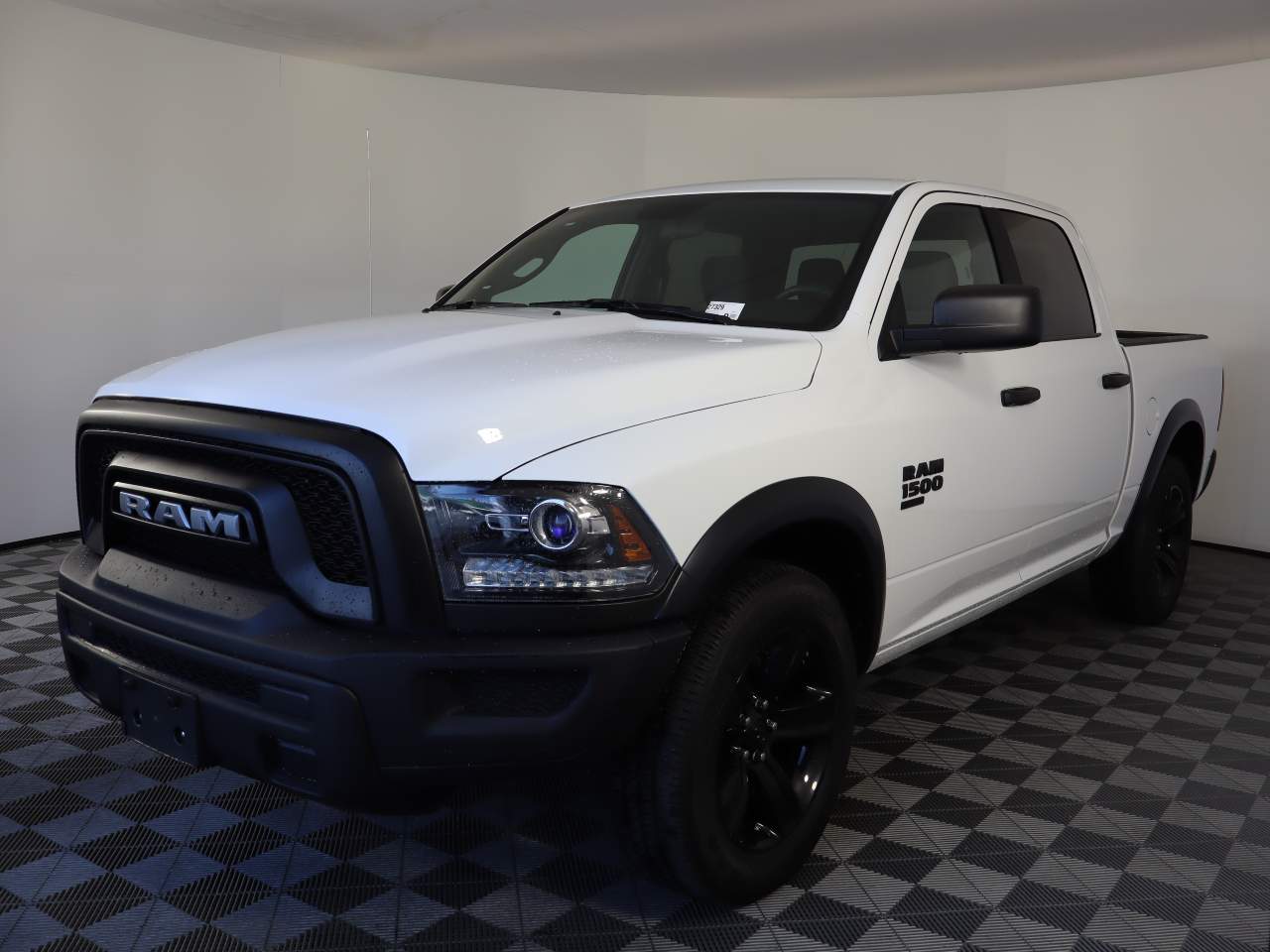2024 Ram 1500 Classic Warlock Crew Cab