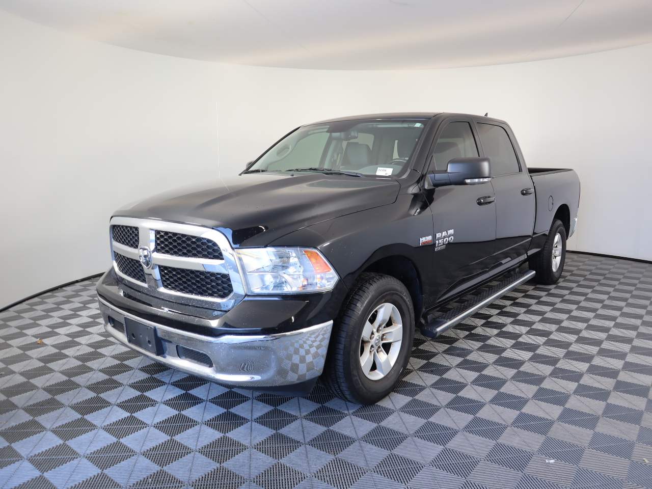 2020 Ram 1500 Classic SLT Crew Cab