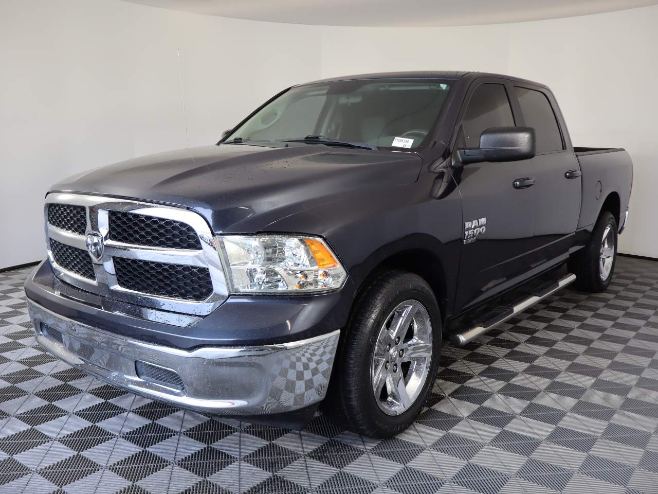 2019 Ram 1500 Classic SLT Crew Cab