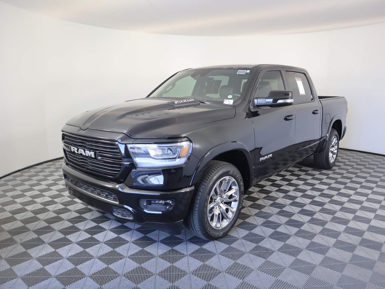 2022 Ram 1500 Laramie Crew Cab