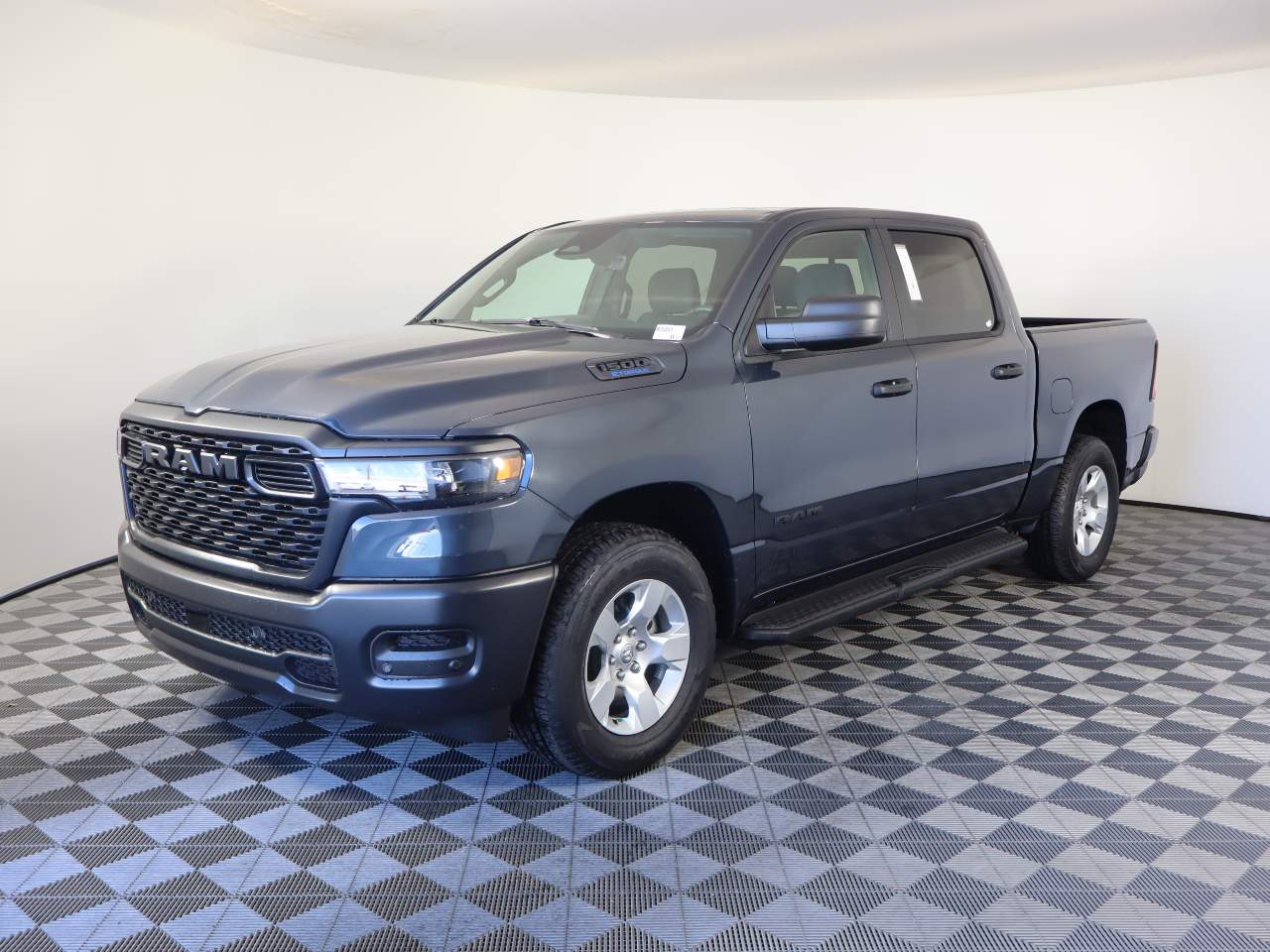 2025 Ram 1500 Crew Cab Tradesman