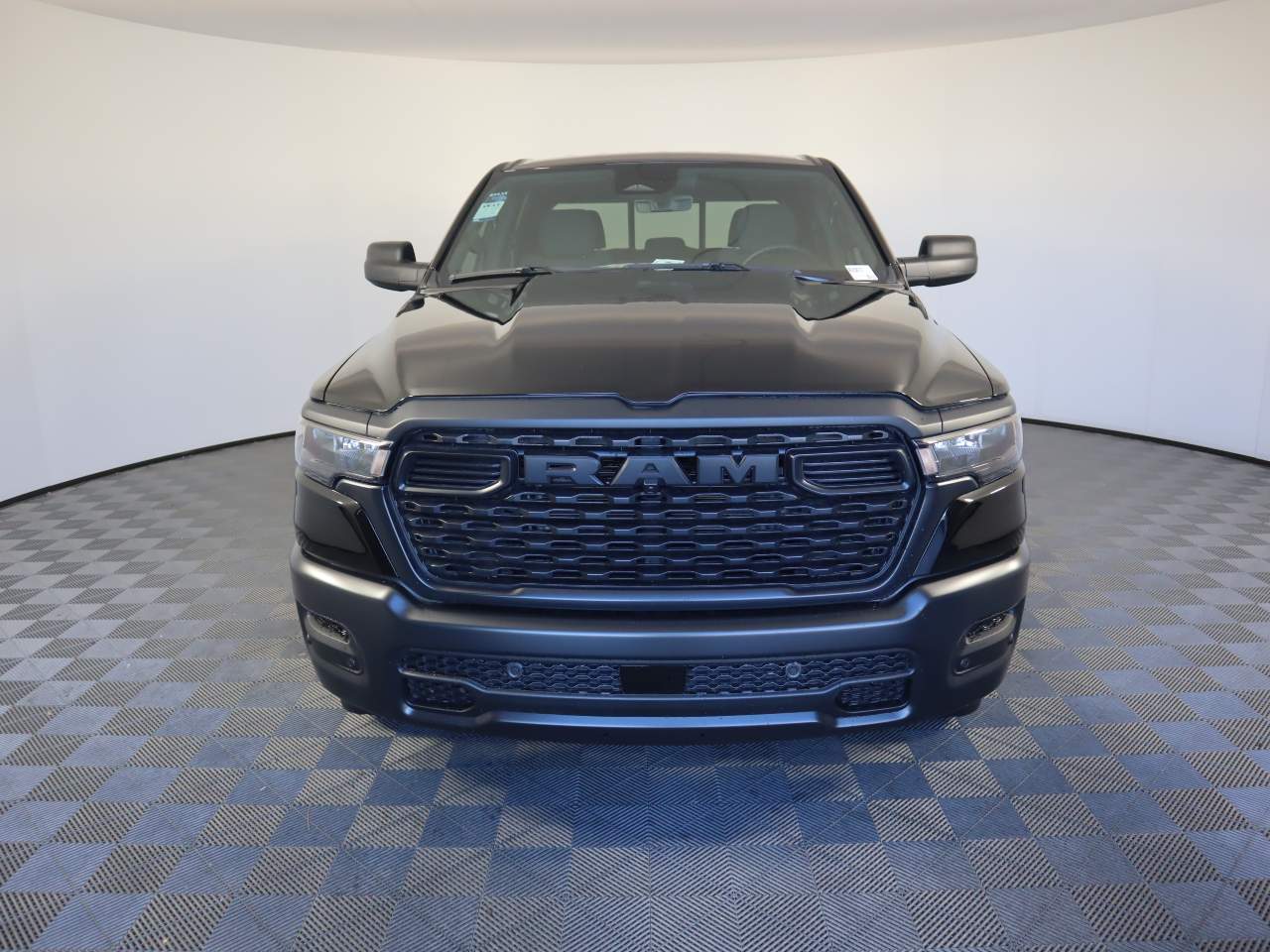 2025 Ram 1500 Crew Cab Tradesman