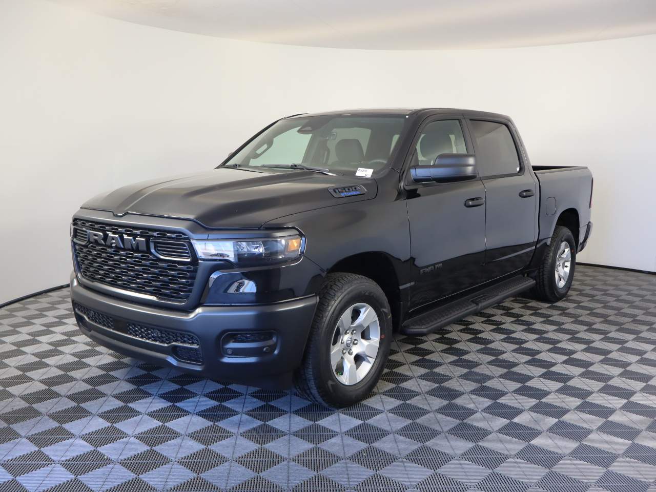 2025 Ram 1500 Crew Cab Tradesman