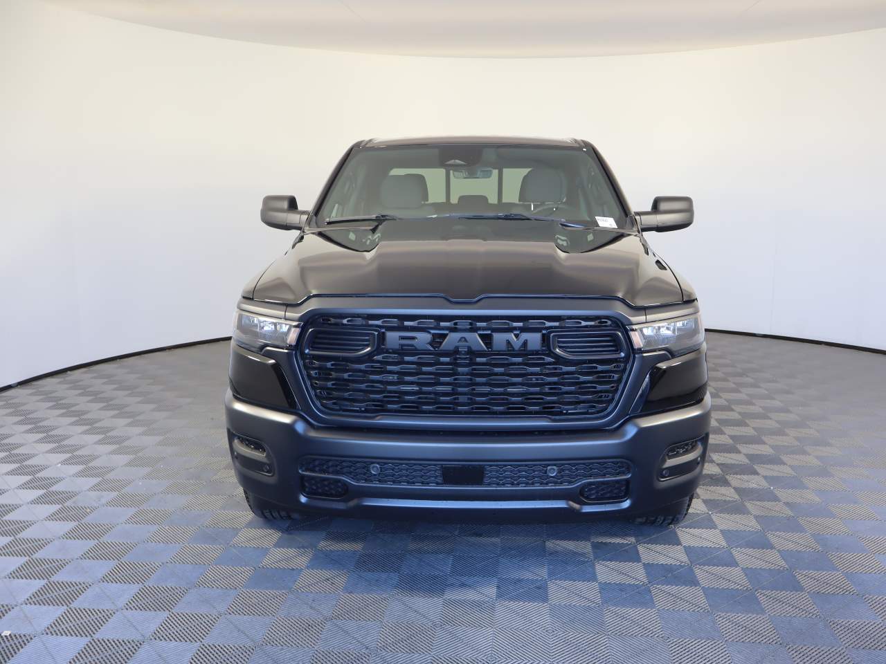 2025 Ram 1500 Crew Cab Tradesman