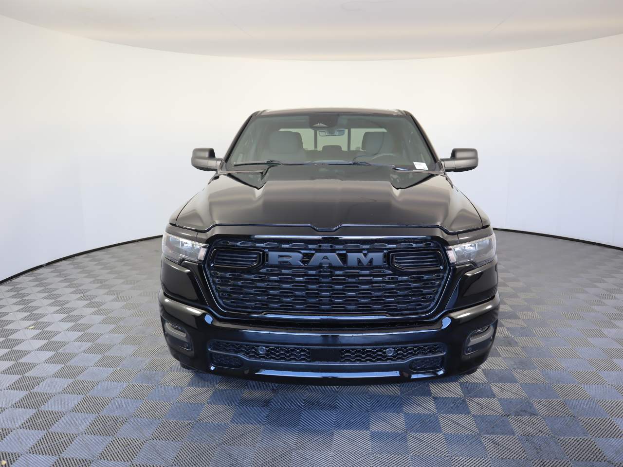 2025 Ram 1500 Crew Cab Tradesman