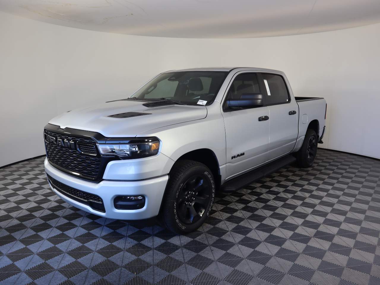 2026 Ram 1500 Crew Cab Tradesman