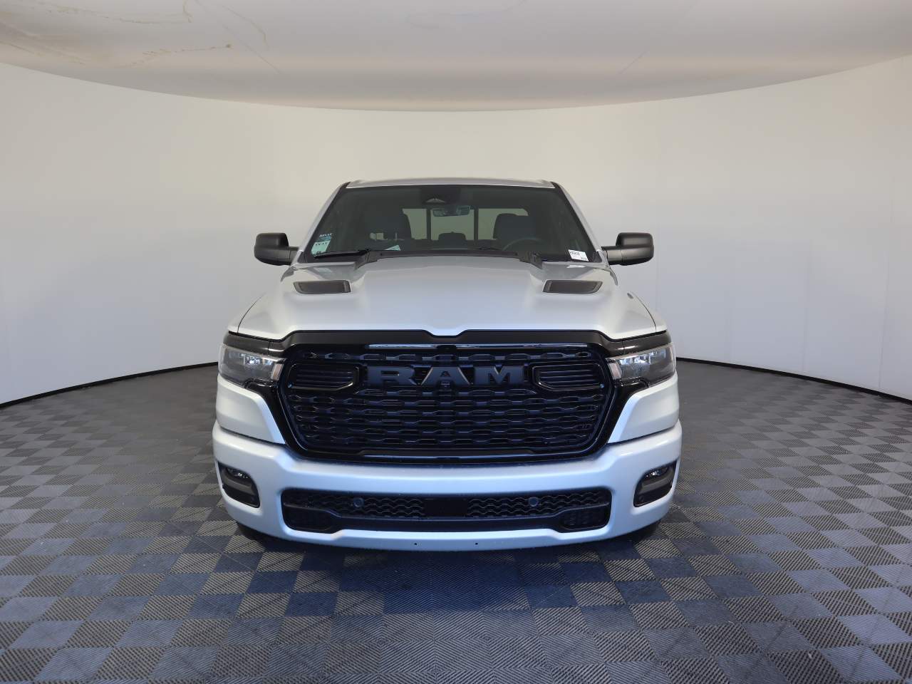 2026 Ram 1500 Crew Cab Tradesman