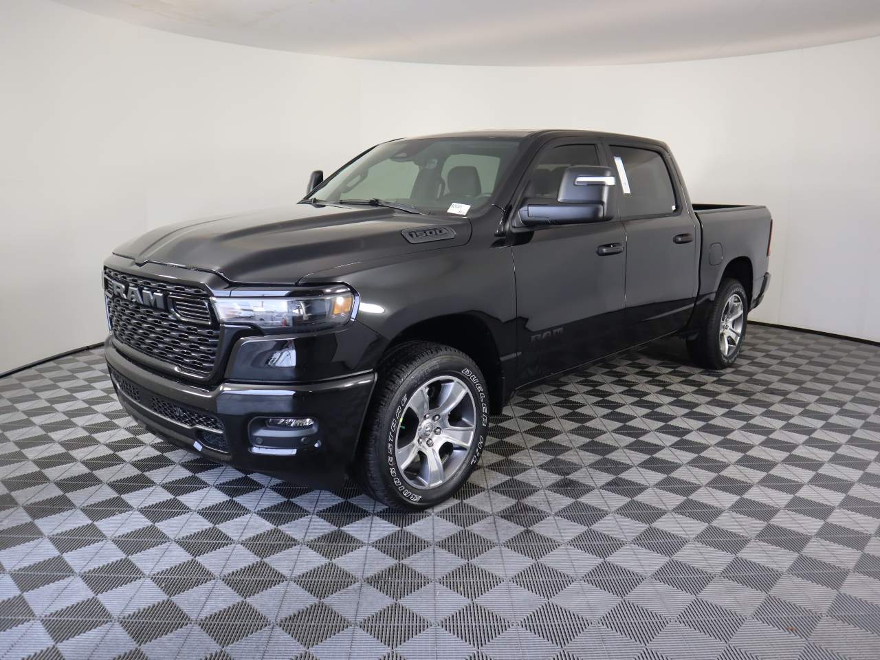 2026 Ram 1500 Crew Cab Express