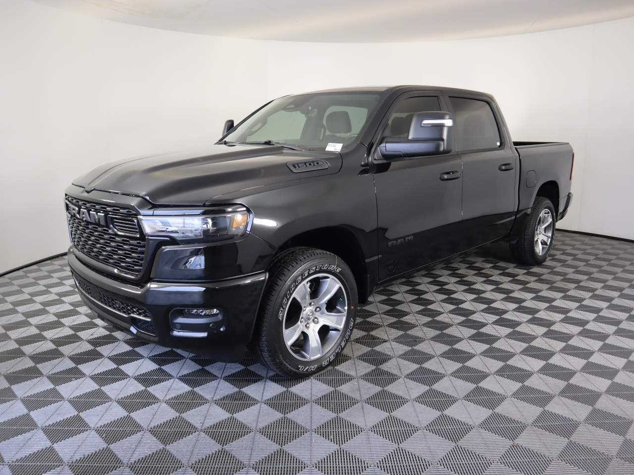 2026 Ram 1500 Crew Cab Express