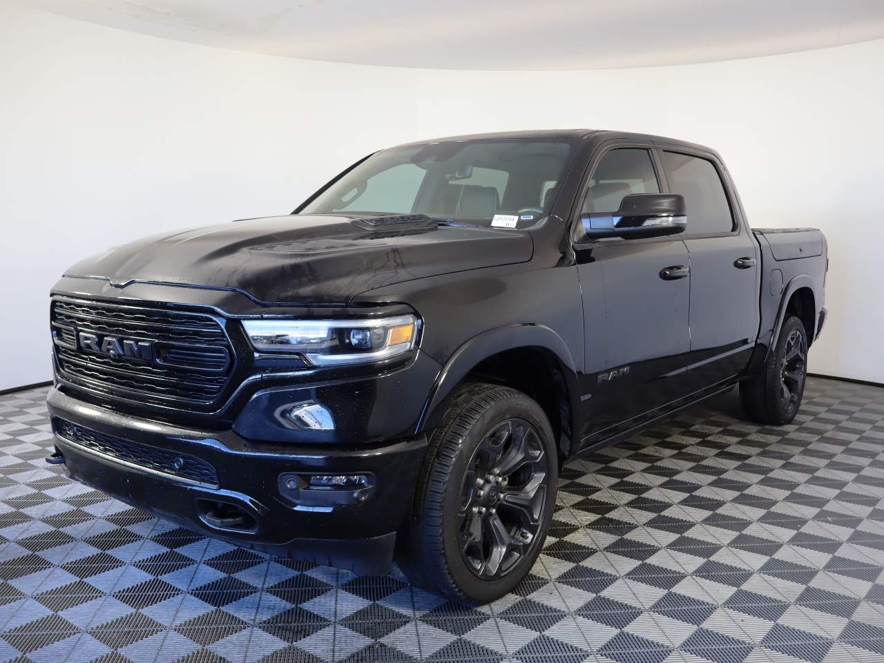 2024 RAM 1500 Limited 4x4 Crew Cab 5'7's photo