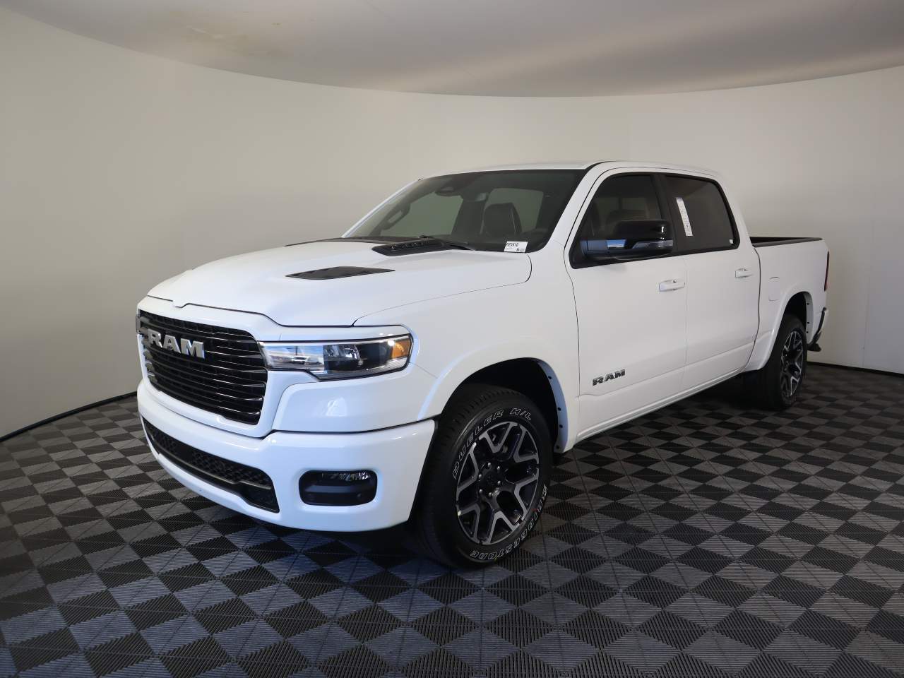 2025 Ram 1500 Crew Cab Laramie