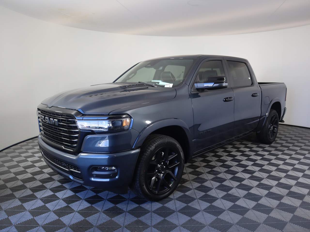 2025 Ram 1500 Crew Cab Laramie