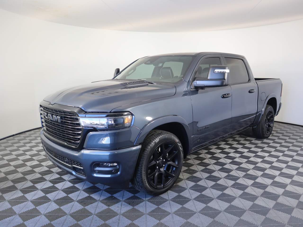2025 Ram 1500 Crew Cab Laramie