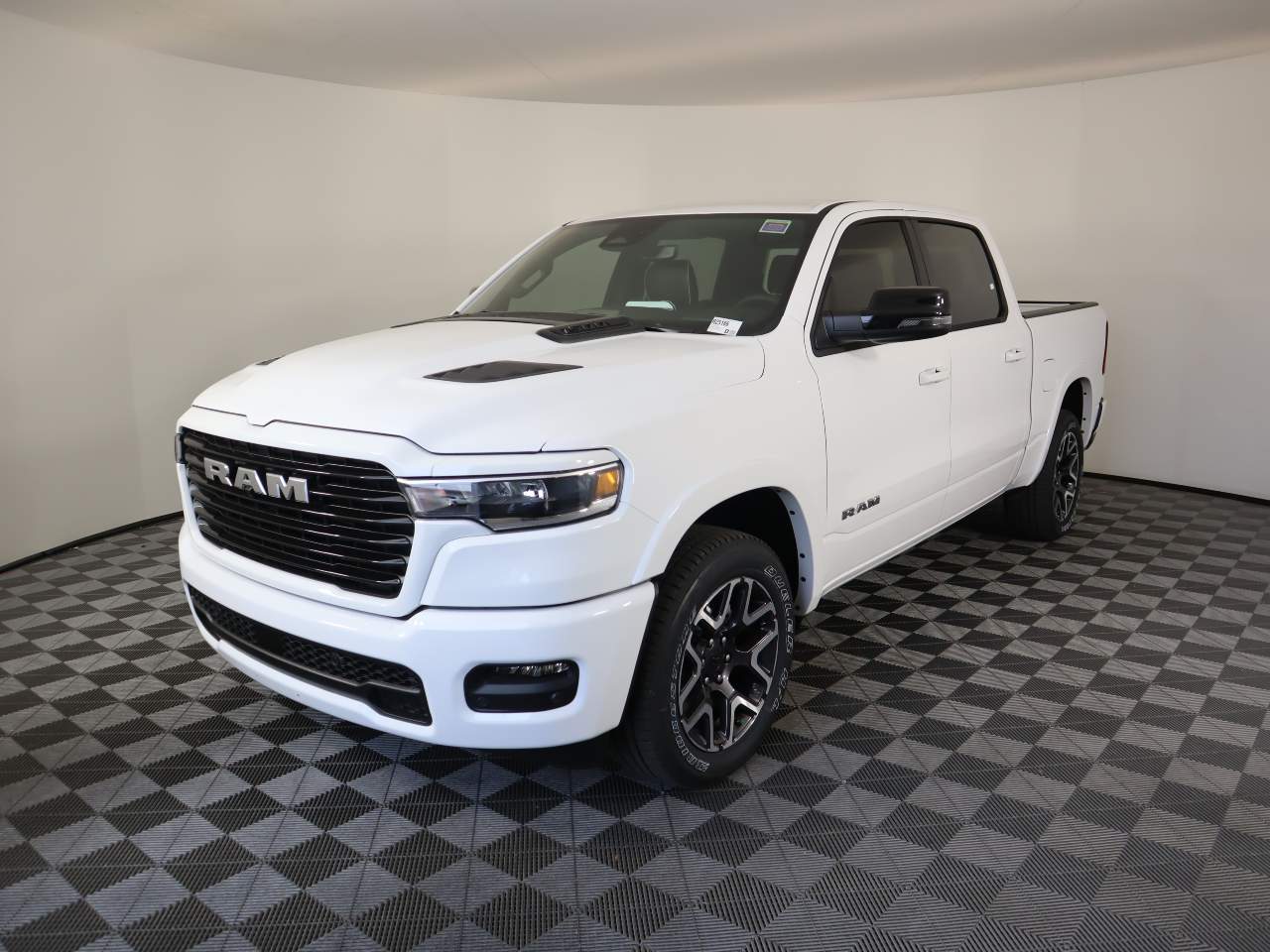 2025 Ram 1500 Crew Cab Laramie