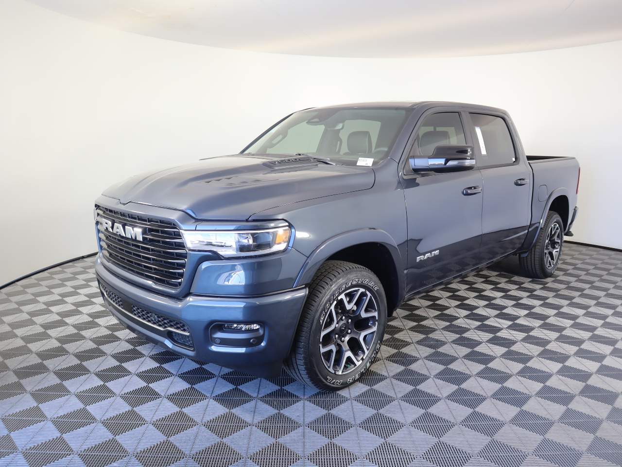 2025 Ram 1500 Crew Cab Laramie