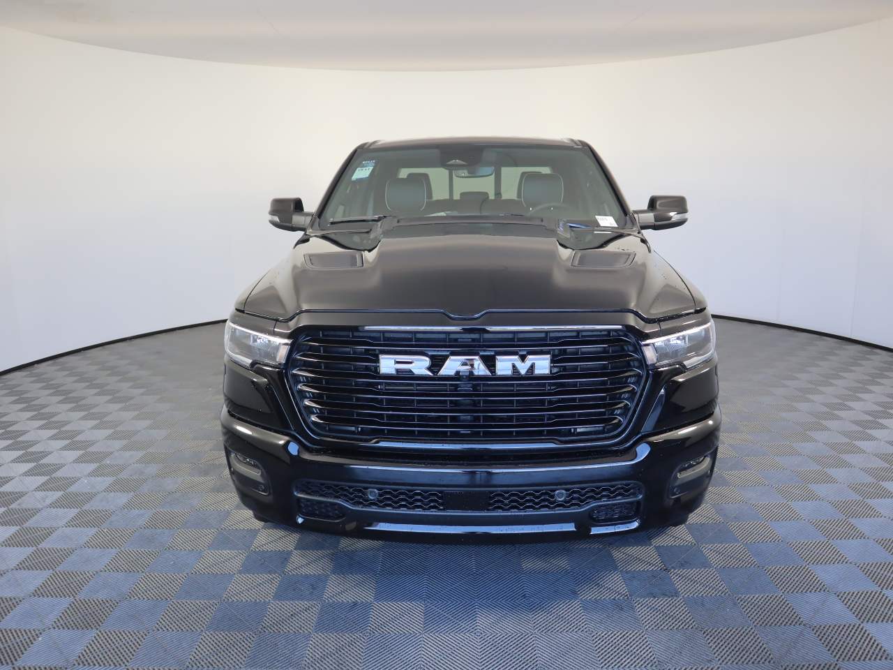 2025 Ram 1500 Crew Cab Laramie