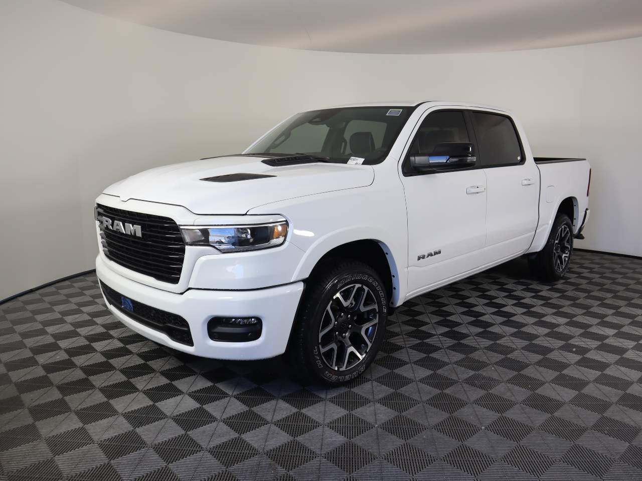 2025 Ram 1500 Crew Cab Laramie