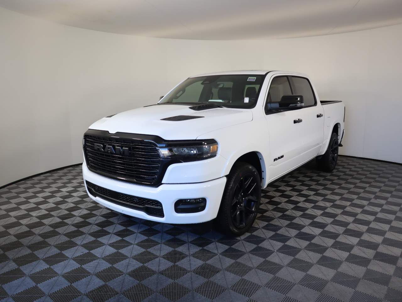 2025 Ram 1500 Crew Cab Laramie