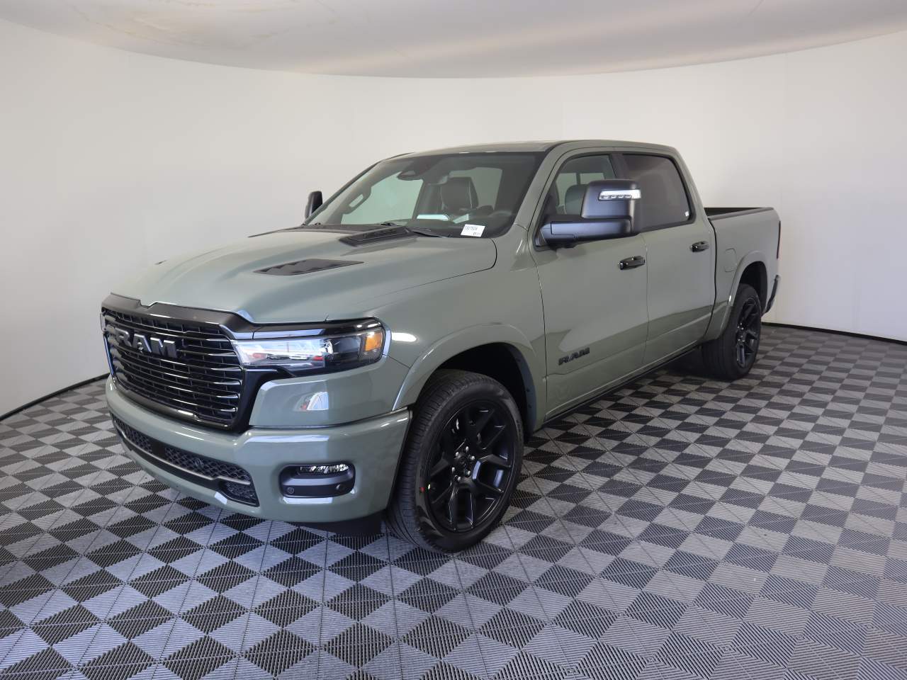 2026 RAM 1500 Laramie 4x4 Crew Cab 5'7's photo