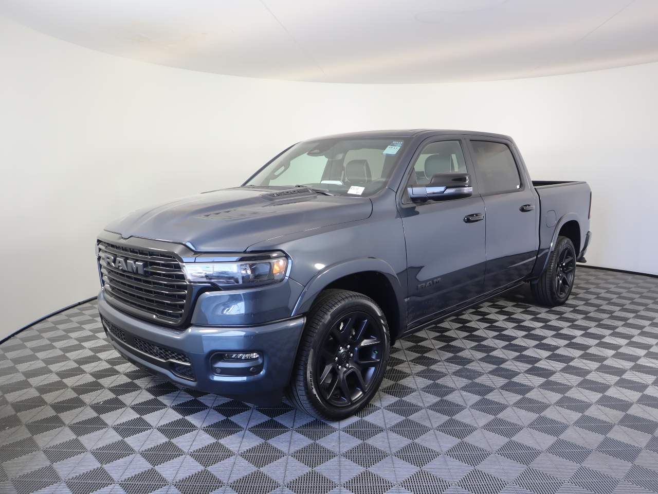 2025 Ram 1500 Crew Cab Laramie