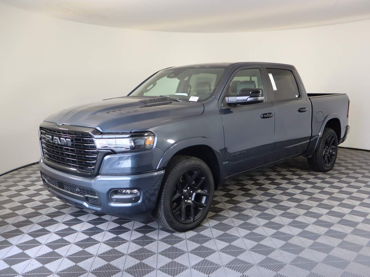 2025 Ram 1500 Crew Cab Laramie