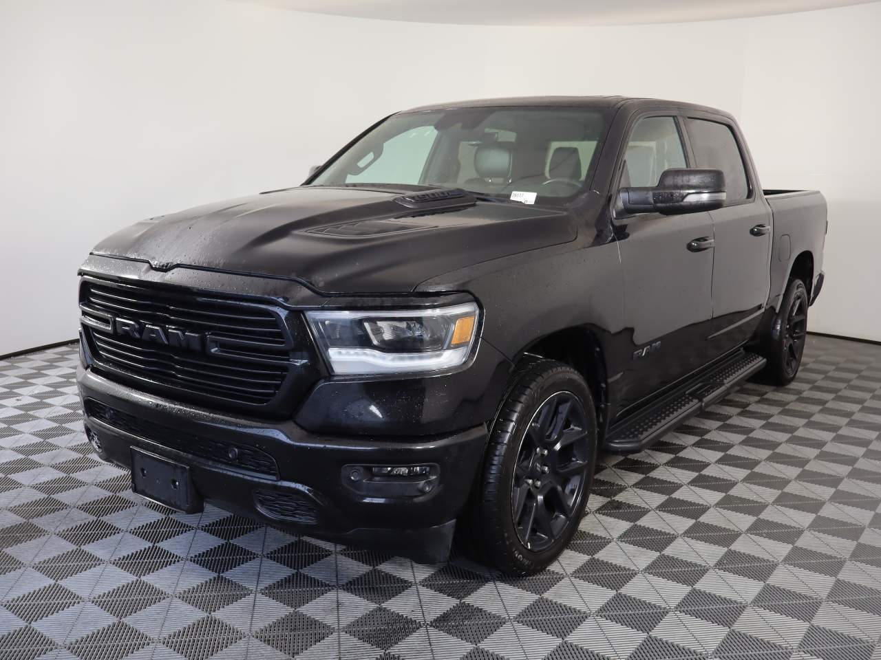 2023 Ram 1500 Laramie Crew Cab