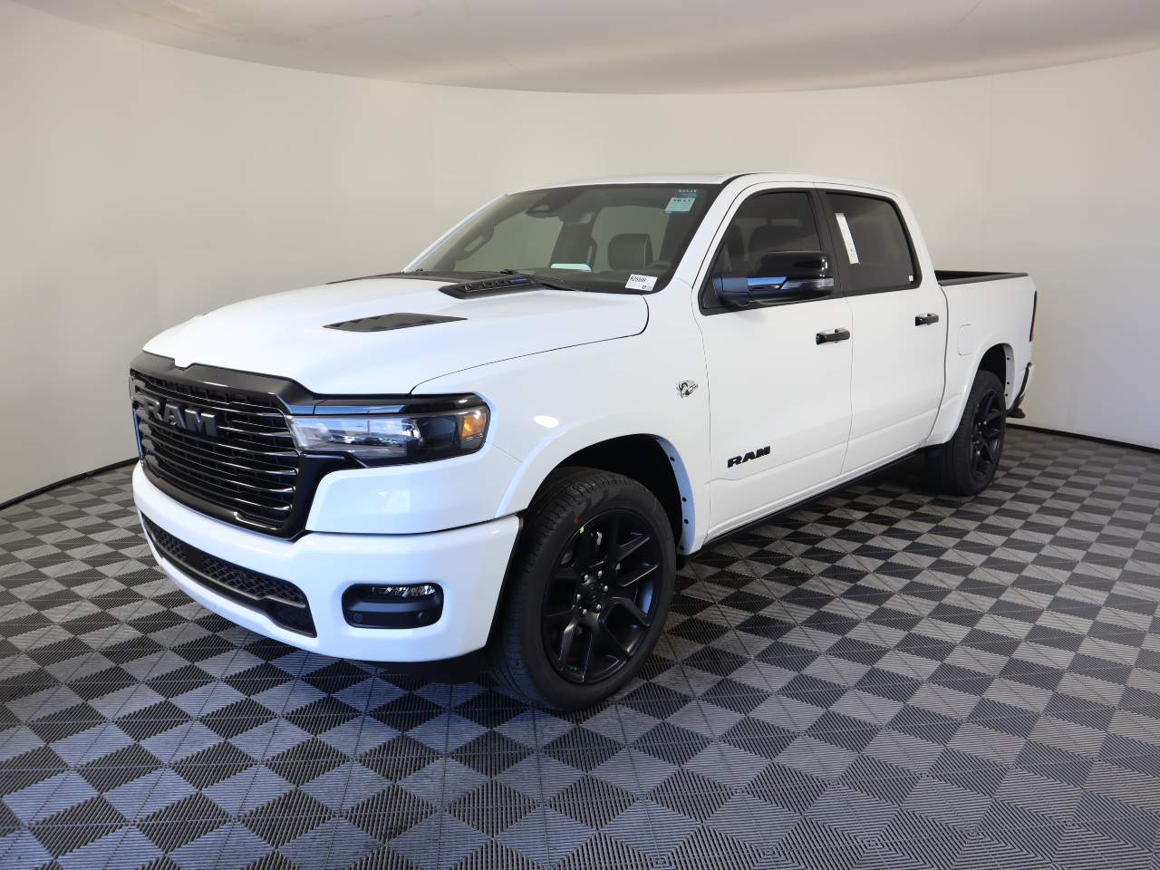 2026 RAM Ram 1500 Pickup Laramie's photo