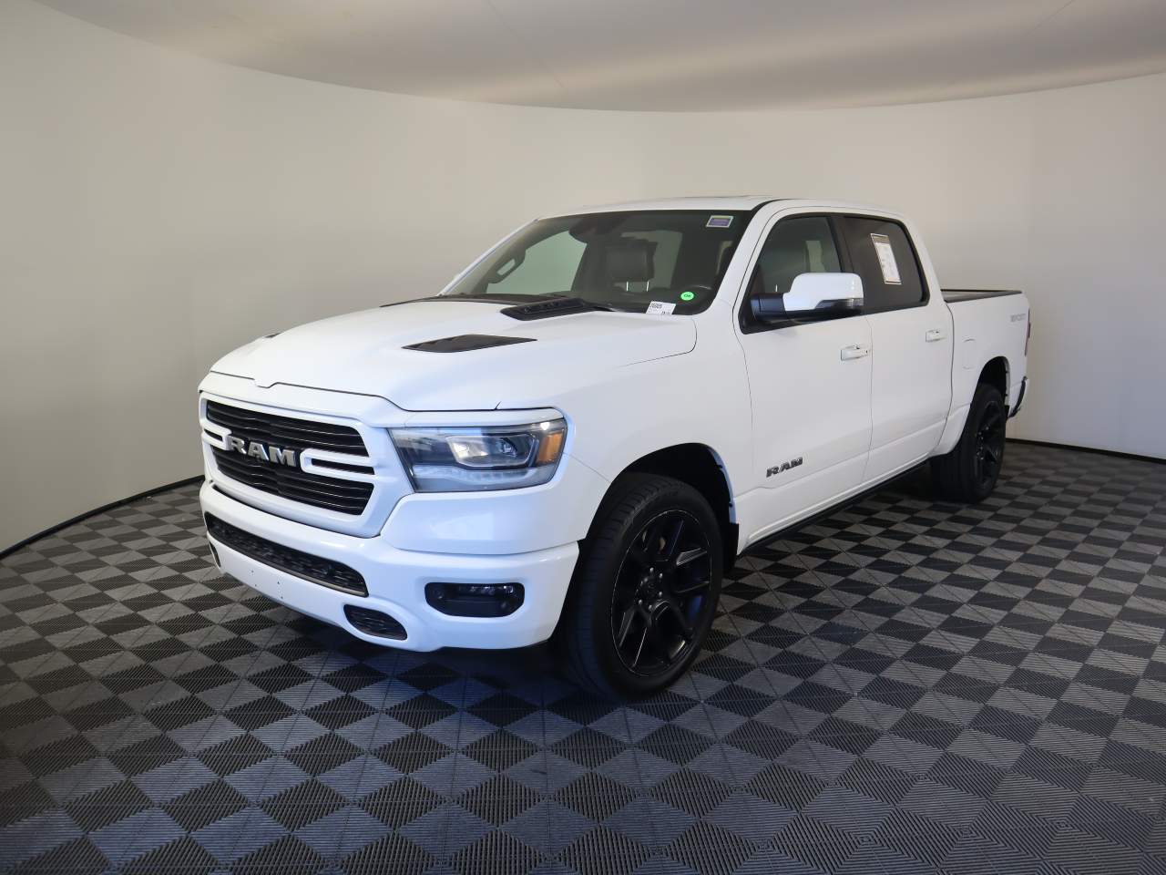 2023 Ram 1500 Laramie Crew Cab