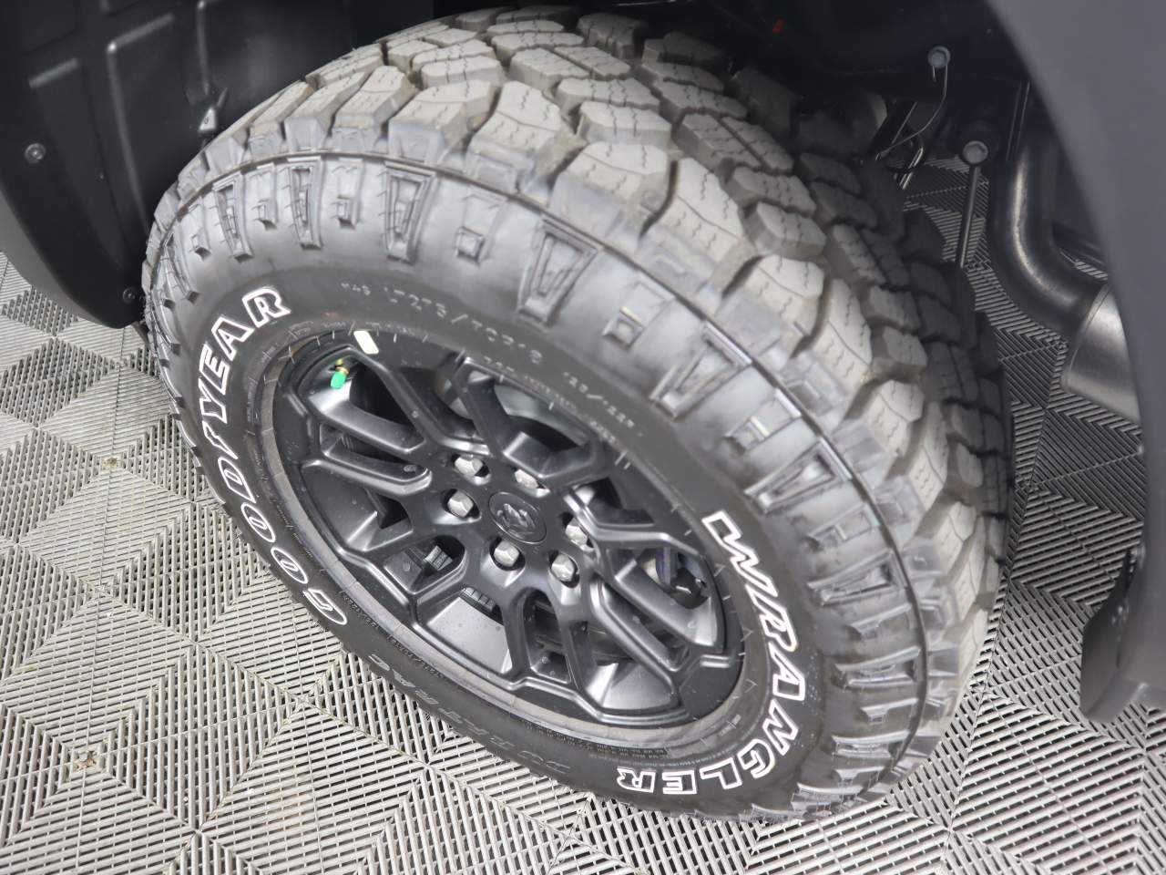 View vehicle photo 6