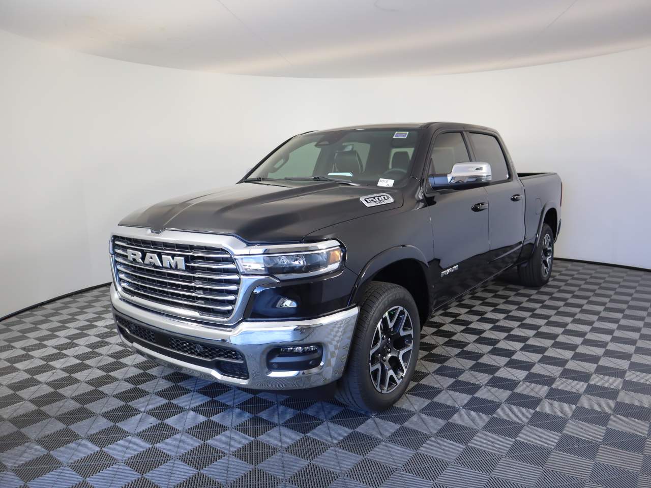 2025 Ram 1500 Crew Cab Laramie