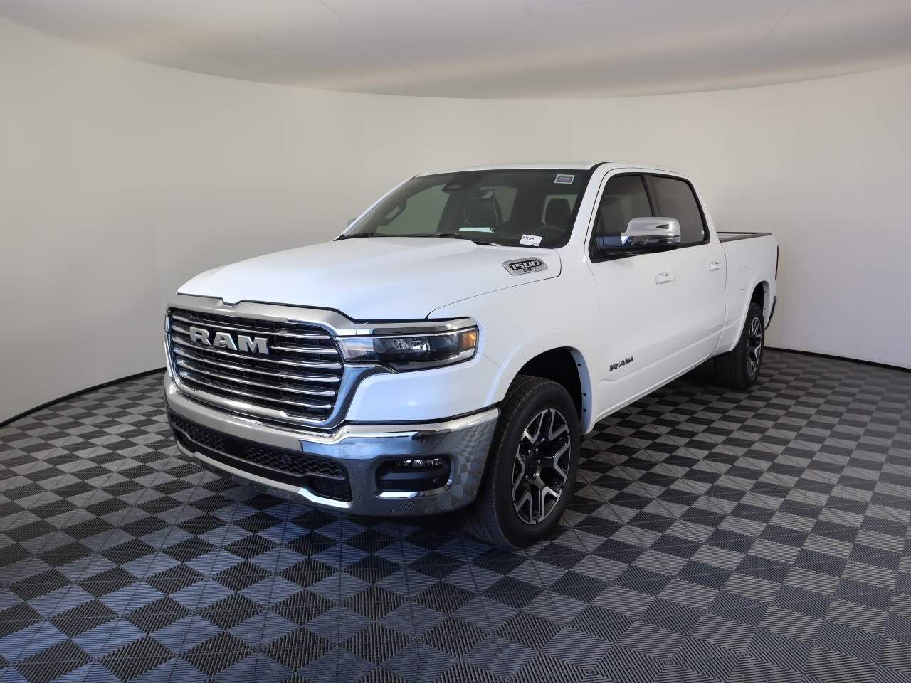 2025 Ram 1500 Crew Cab Laramie