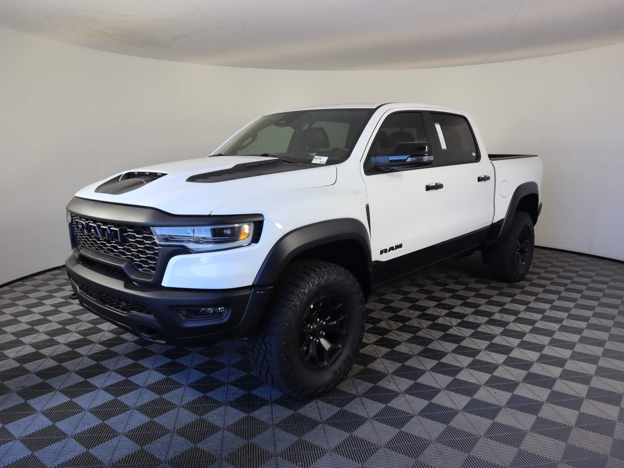 2026 Ram 1500 Crew Cab RHO